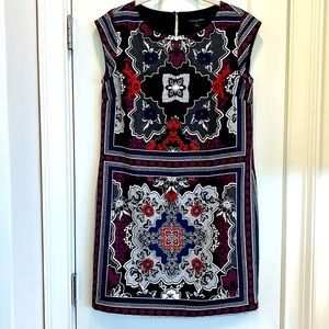 Banana Republic Silky Shift Dress for Office or to Wear Casually sz.6